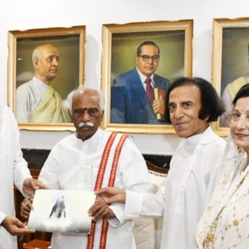 Hon’ble Governor of Haryana meets Yogiraj Swami Lal Ji Maharaj